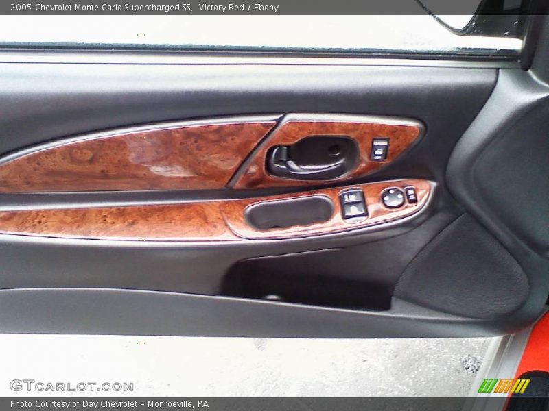 Victory Red / Ebony 2005 Chevrolet Monte Carlo Supercharged SS