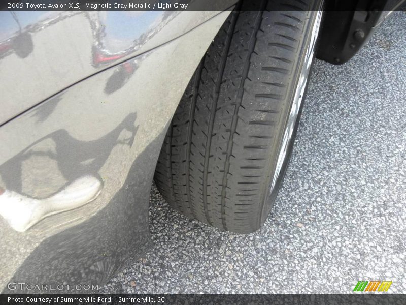 Magnetic Gray Metallic / Light Gray 2009 Toyota Avalon XLS
