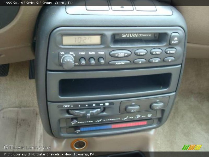 Green / Tan 1999 Saturn S Series SL2 Sedan