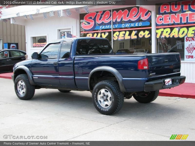 Indigo Blue Metallic / Medium Gray 2003 Chevrolet S10 LS Extended Cab 4x4