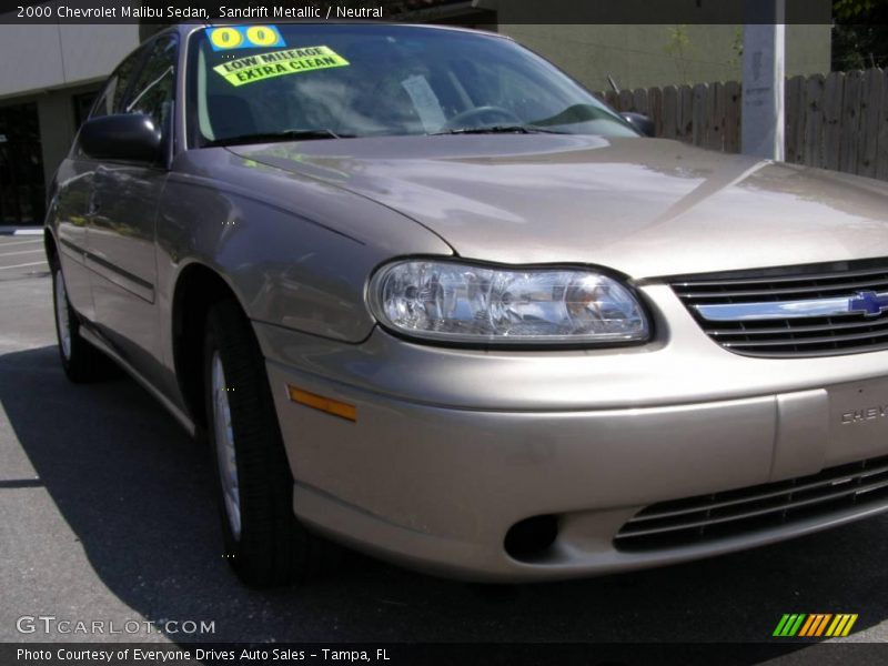 Sandrift Metallic / Neutral 2000 Chevrolet Malibu Sedan