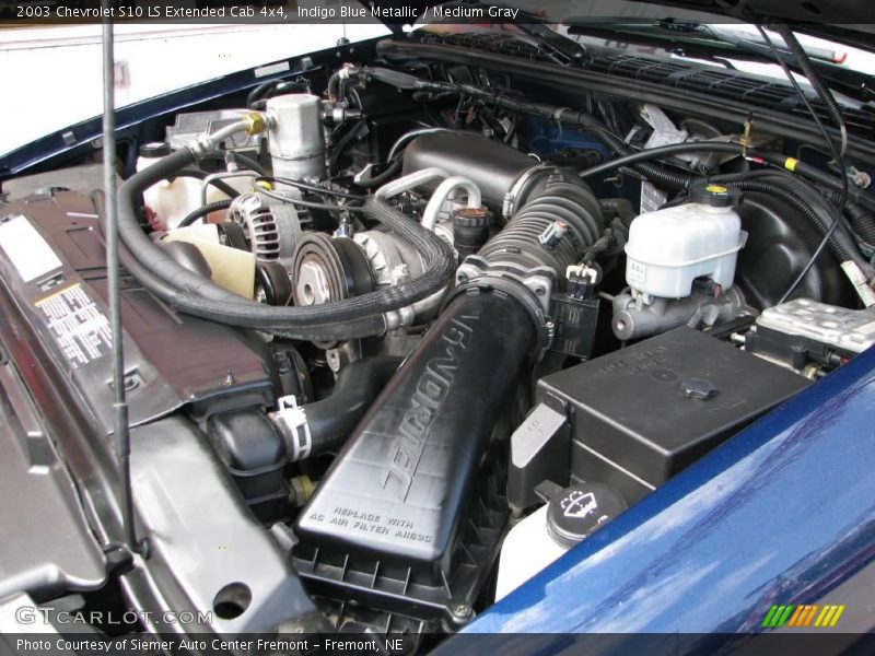 Indigo Blue Metallic / Medium Gray 2003 Chevrolet S10 LS Extended Cab 4x4