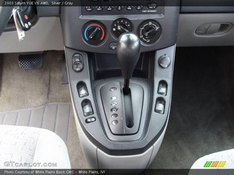 Silver / Gray 2003 Saturn VUE V6 AWD
