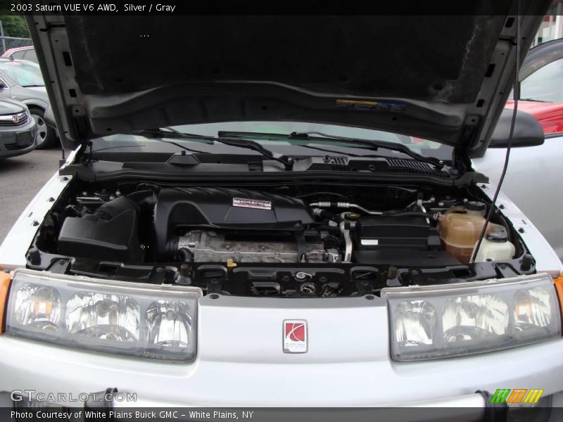 Silver / Gray 2003 Saturn VUE V6 AWD