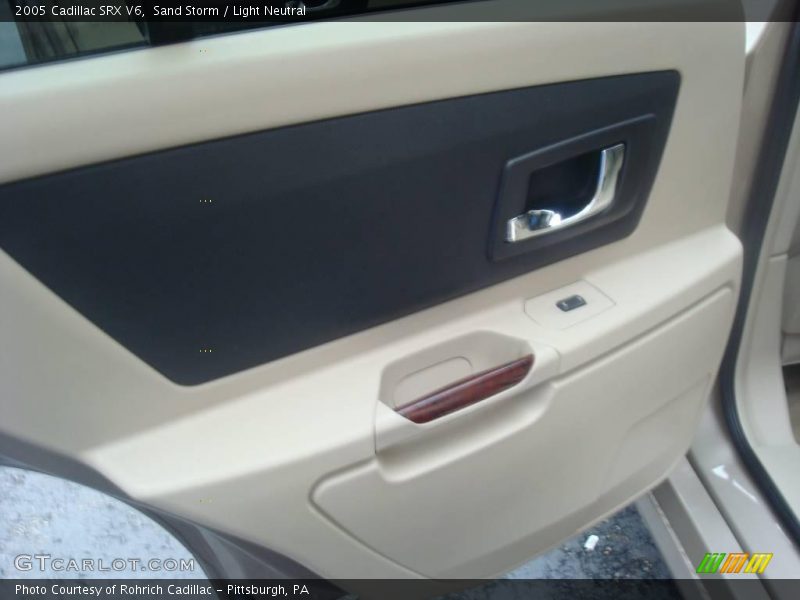 Sand Storm / Light Neutral 2005 Cadillac SRX V6