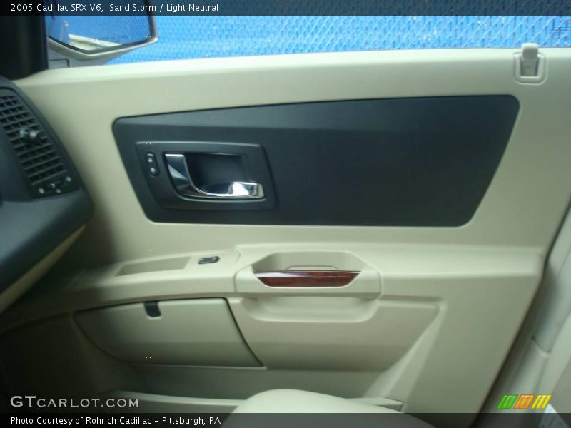 Sand Storm / Light Neutral 2005 Cadillac SRX V6