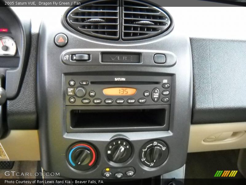 Dragon Fly Green / Tan 2005 Saturn VUE