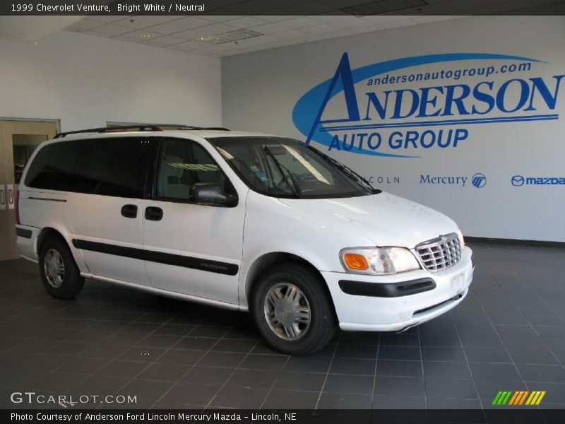 Bright White / Neutral 1999 Chevrolet Venture