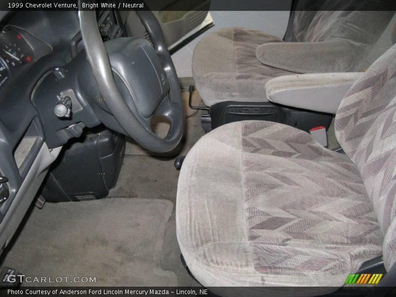 Bright White / Neutral 1999 Chevrolet Venture