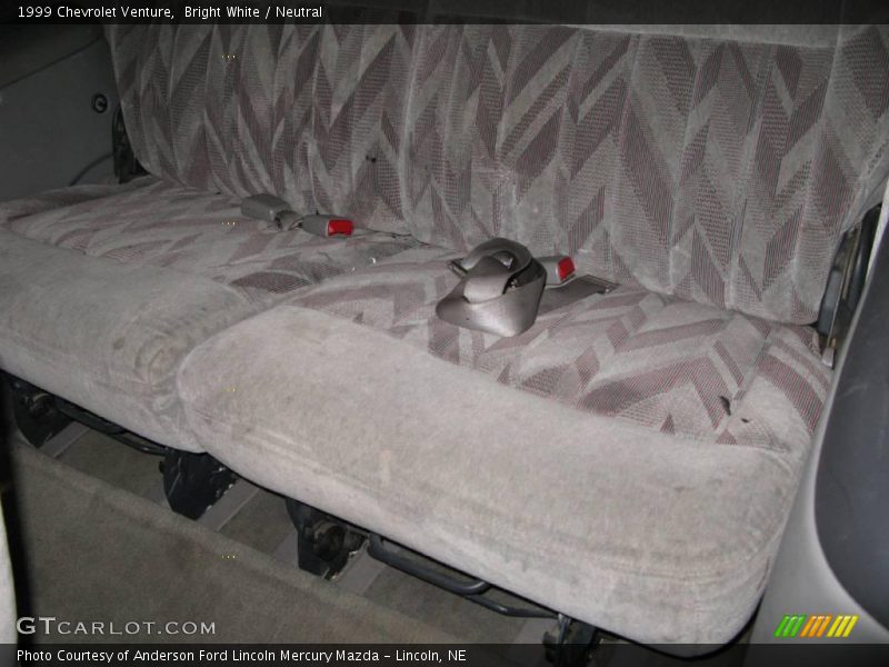 Bright White / Neutral 1999 Chevrolet Venture