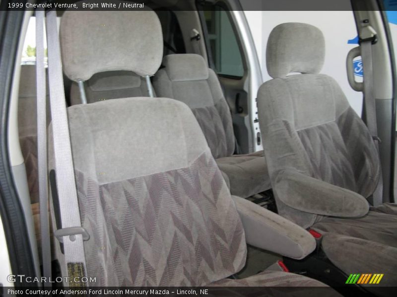Bright White / Neutral 1999 Chevrolet Venture