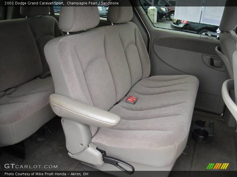 Champagne Pearl / Sandstone 2001 Dodge Grand Caravan Sport