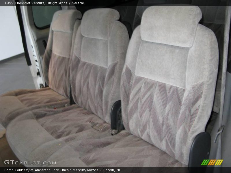 Bright White / Neutral 1999 Chevrolet Venture
