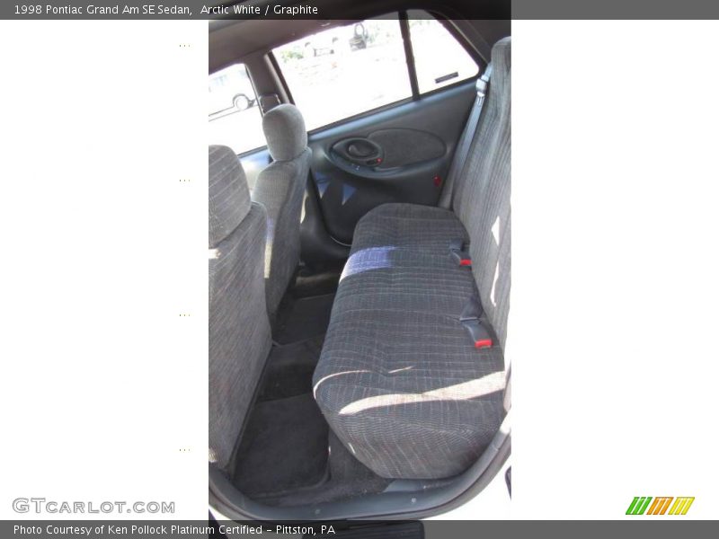 Arctic White / Graphite 1998 Pontiac Grand Am SE Sedan