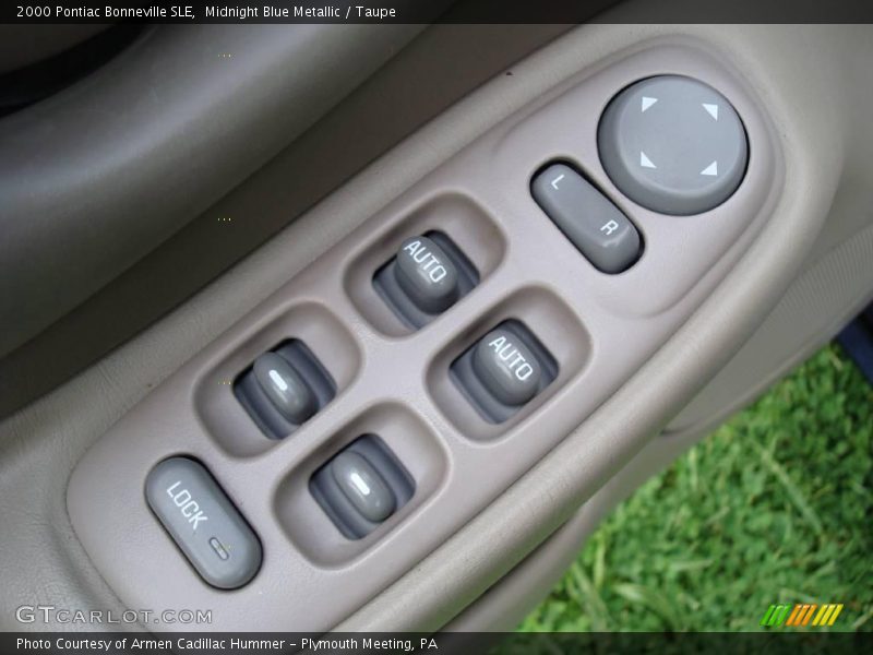 Midnight Blue Metallic / Taupe 2000 Pontiac Bonneville SLE