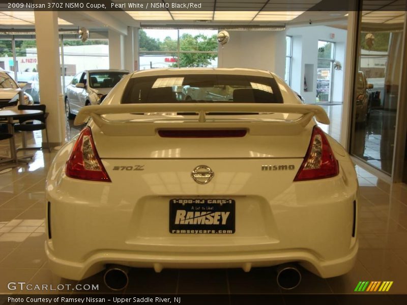 Pearl White / NISMO Black/Red 2009 Nissan 370Z NISMO Coupe