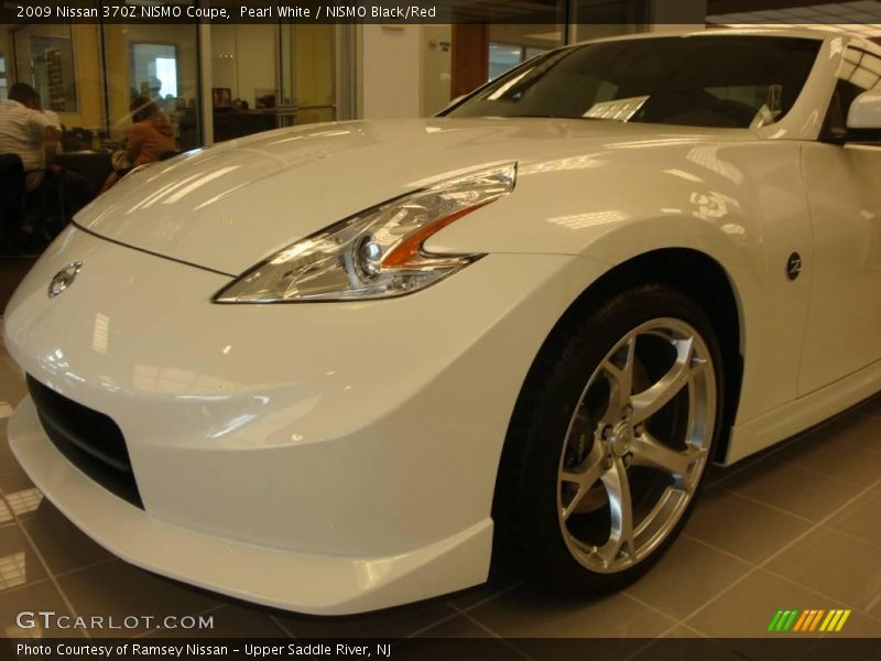 Pearl White / NISMO Black/Red 2009 Nissan 370Z NISMO Coupe