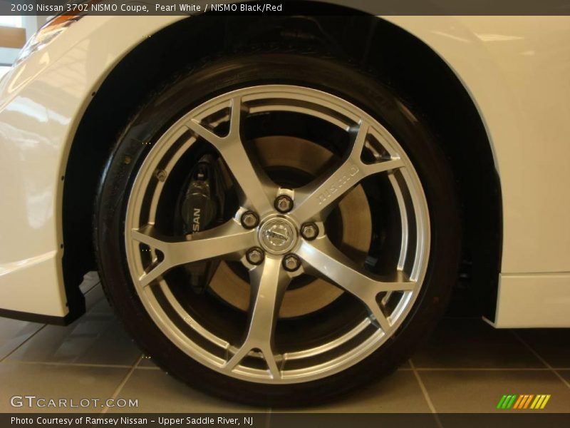 Pearl White / NISMO Black/Red 2009 Nissan 370Z NISMO Coupe
