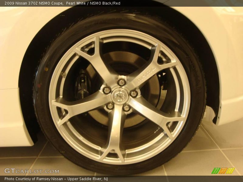 Pearl White / NISMO Black/Red 2009 Nissan 370Z NISMO Coupe