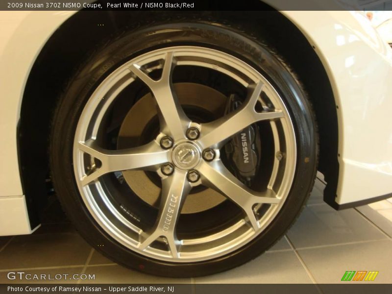 Pearl White / NISMO Black/Red 2009 Nissan 370Z NISMO Coupe