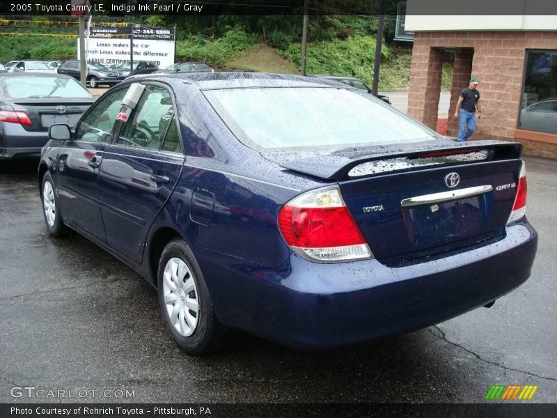 Indigo Ink Pearl / Gray 2005 Toyota Camry LE