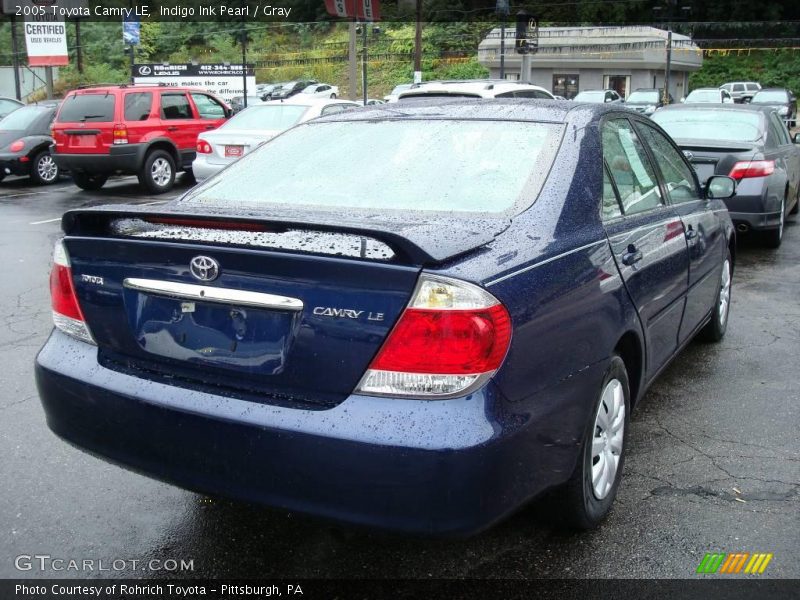 Indigo Ink Pearl / Gray 2005 Toyota Camry LE