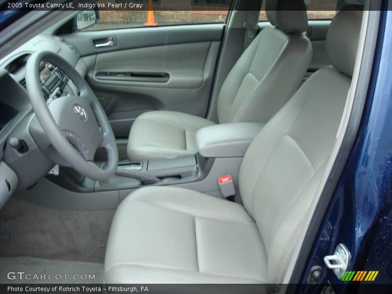 Indigo Ink Pearl / Gray 2005 Toyota Camry LE