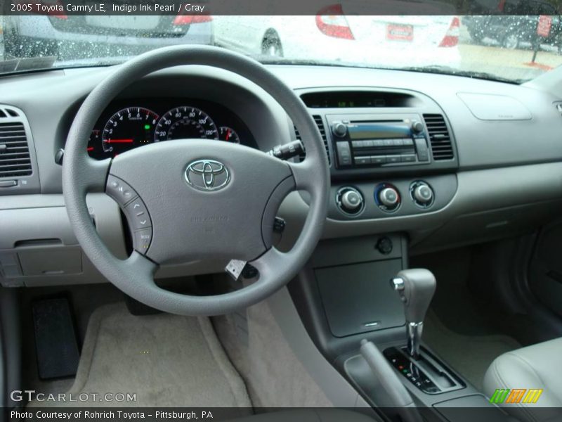 Indigo Ink Pearl / Gray 2005 Toyota Camry LE