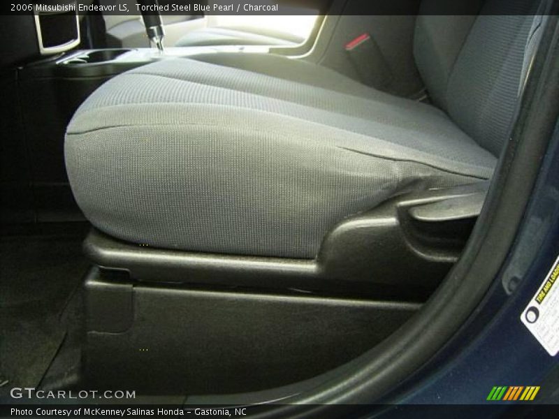 Torched Steel Blue Pearl / Charcoal 2006 Mitsubishi Endeavor LS