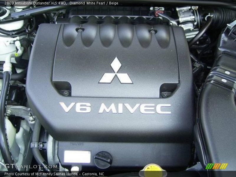 Diamond White Pearl / Beige 2009 Mitsubishi Outlander XLS 4WD