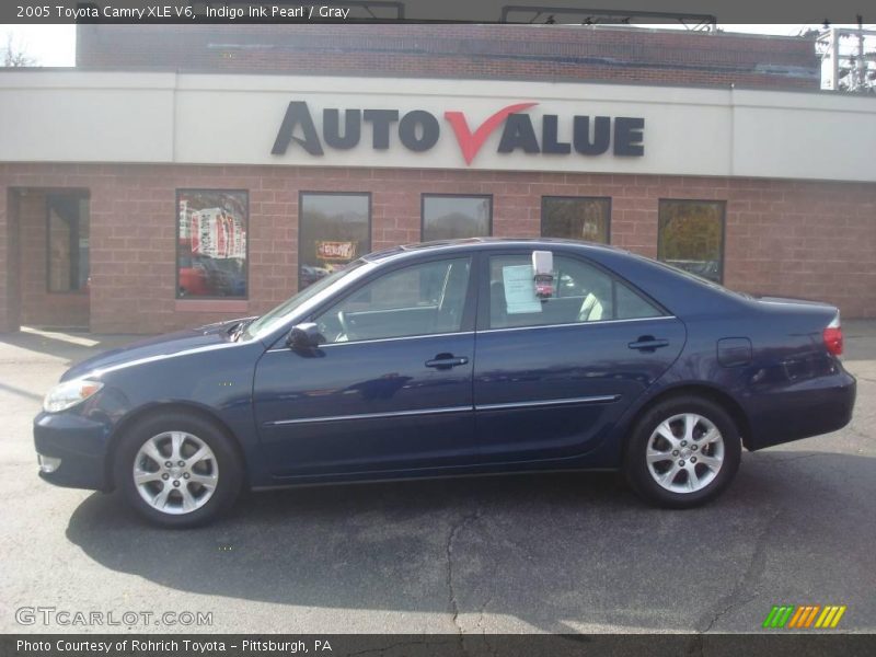 Indigo Ink Pearl / Gray 2005 Toyota Camry XLE V6