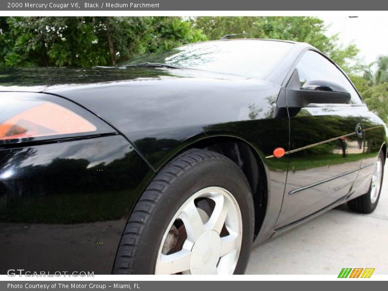 Black / Medium Parchment 2000 Mercury Cougar V6