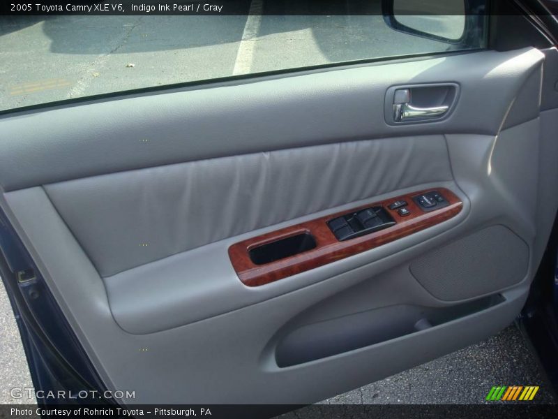 Indigo Ink Pearl / Gray 2005 Toyota Camry XLE V6