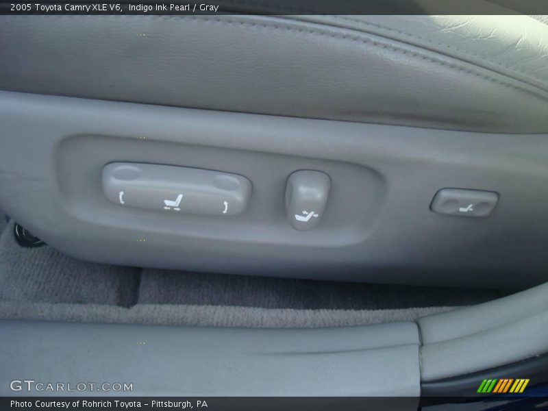 Indigo Ink Pearl / Gray 2005 Toyota Camry XLE V6