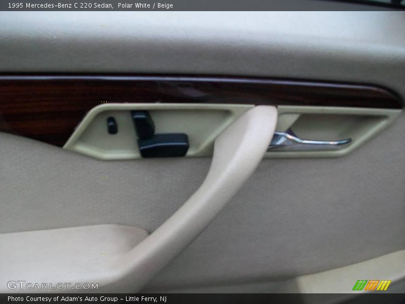 Polar White / Beige 1995 Mercedes-Benz C 220 Sedan
