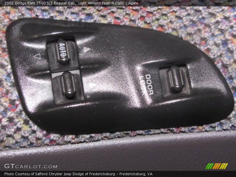 Light Almond Pearl Metallic / Agate 2002 Dodge Ram 2500 SLT Regular Cab