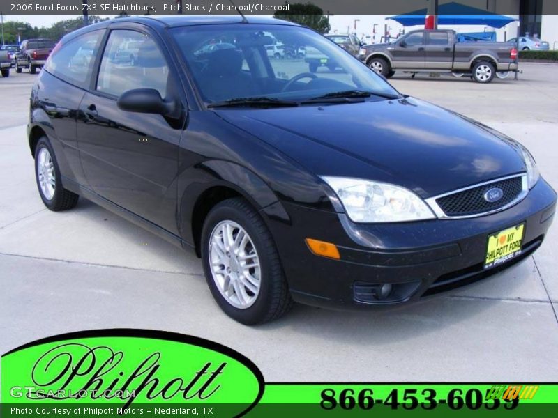 Pitch Black / Charcoal/Charcoal 2006 Ford Focus ZX3 SE Hatchback