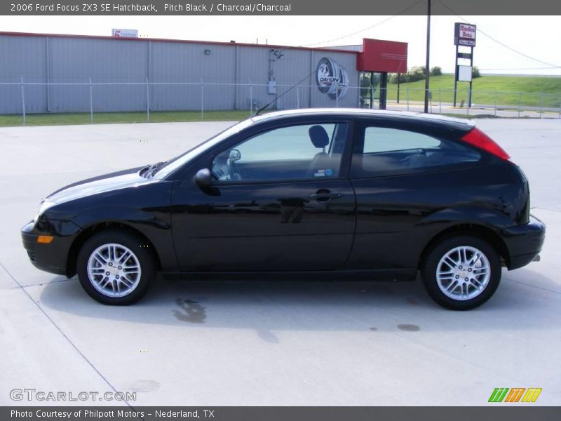 Pitch Black / Charcoal/Charcoal 2006 Ford Focus ZX3 SE Hatchback
