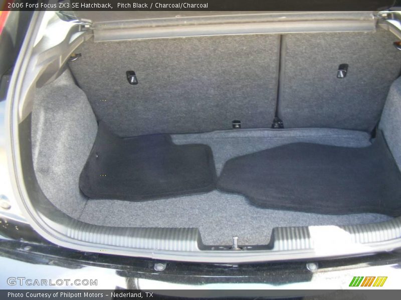 Pitch Black / Charcoal/Charcoal 2006 Ford Focus ZX3 SE Hatchback