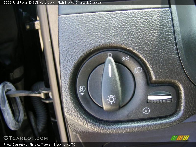 Pitch Black / Charcoal/Charcoal 2006 Ford Focus ZX3 SE Hatchback