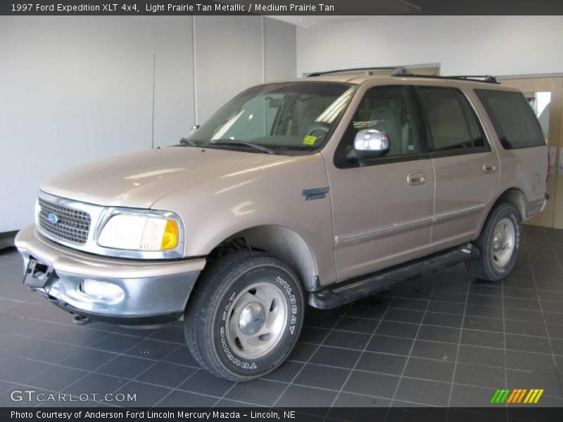 Light Prairie Tan Metallic / Medium Prairie Tan 1997 Ford Expedition XLT 4x4