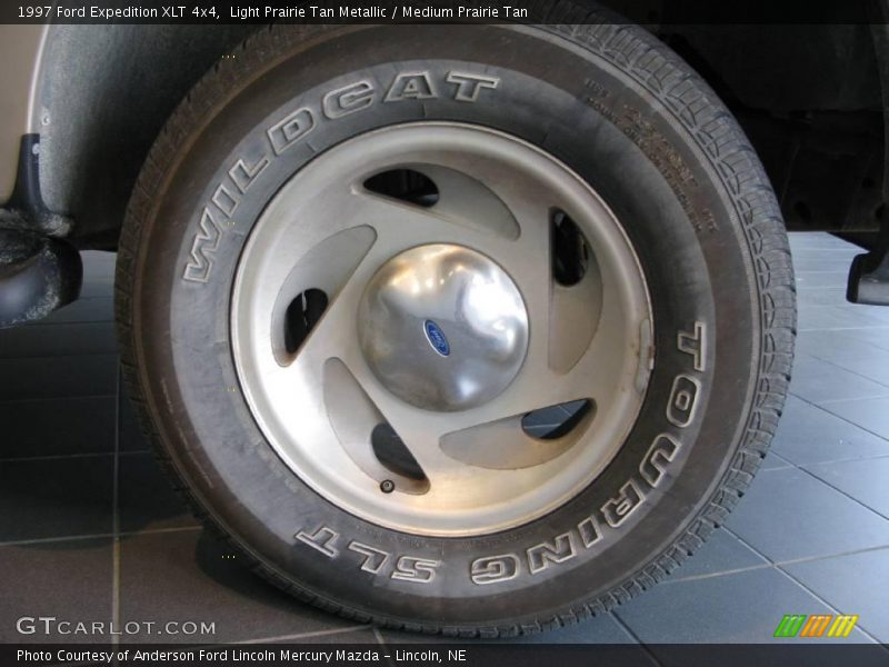 Light Prairie Tan Metallic / Medium Prairie Tan 1997 Ford Expedition XLT 4x4