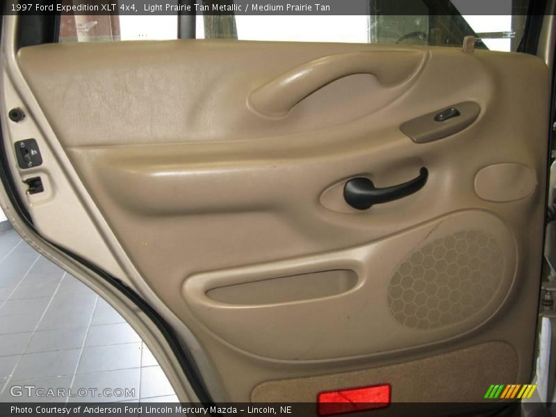 Light Prairie Tan Metallic / Medium Prairie Tan 1997 Ford Expedition XLT 4x4