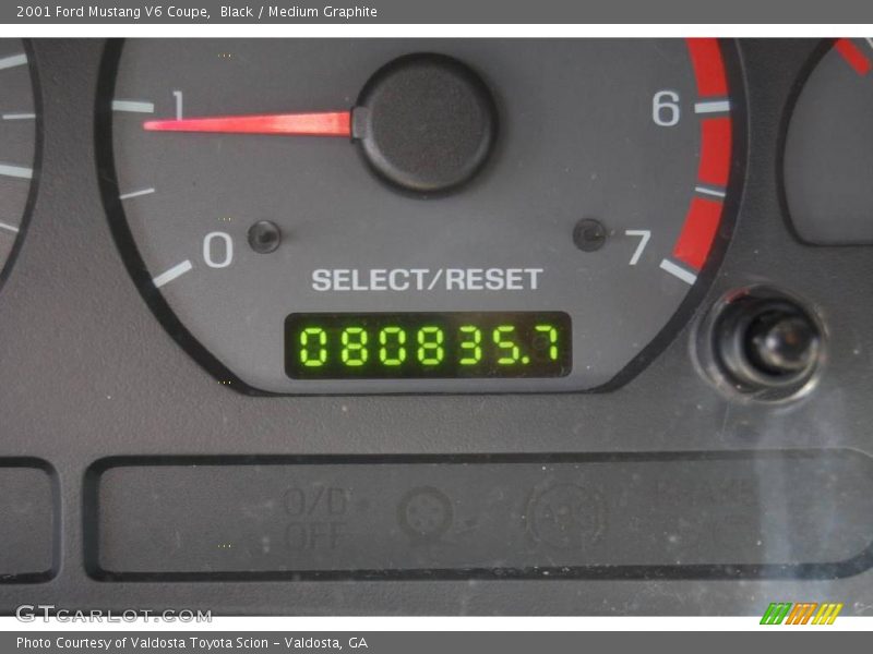 Black / Medium Graphite 2001 Ford Mustang V6 Coupe