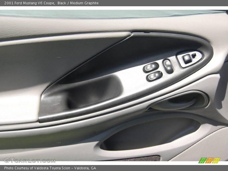 Black / Medium Graphite 2001 Ford Mustang V6 Coupe