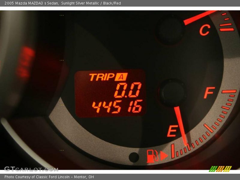 Sunlight Silver Metallic / Black/Red 2005 Mazda MAZDA3 s Sedan
