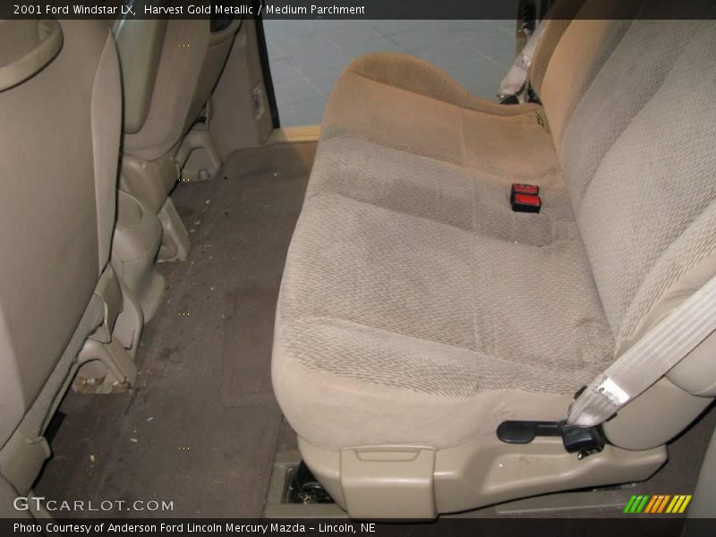 Harvest Gold Metallic / Medium Parchment 2001 Ford Windstar LX