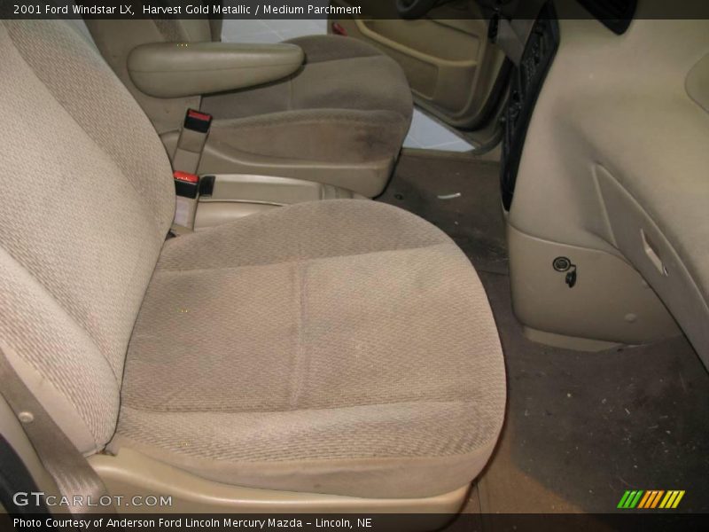 Harvest Gold Metallic / Medium Parchment 2001 Ford Windstar LX