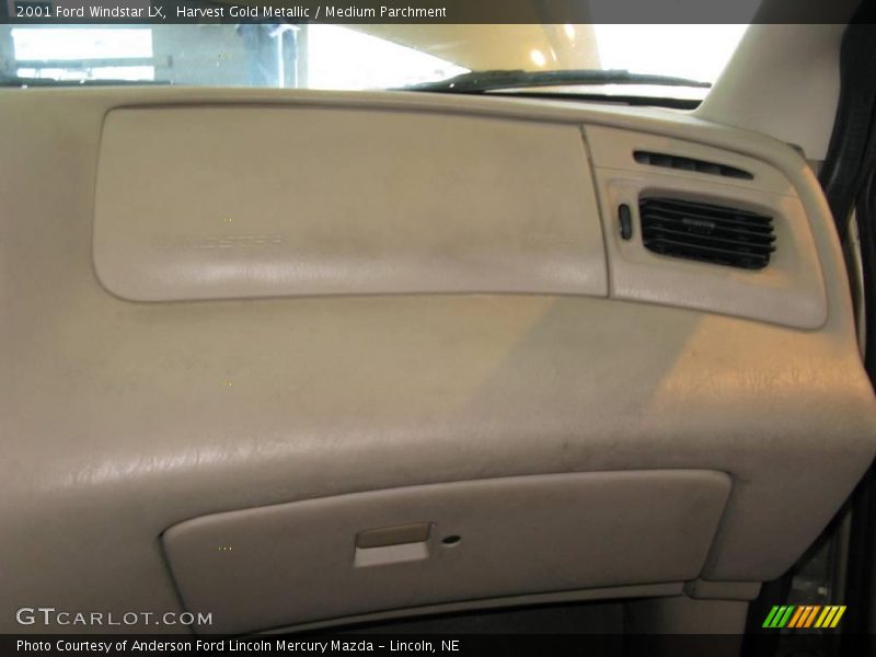 Harvest Gold Metallic / Medium Parchment 2001 Ford Windstar LX
