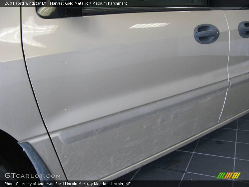 Harvest Gold Metallic / Medium Parchment 2001 Ford Windstar LX